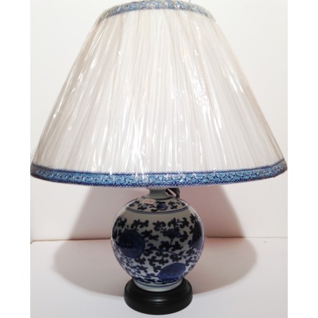 Lampe vietnamienne hè