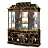 Vitrine chinoise laquée grand modèle